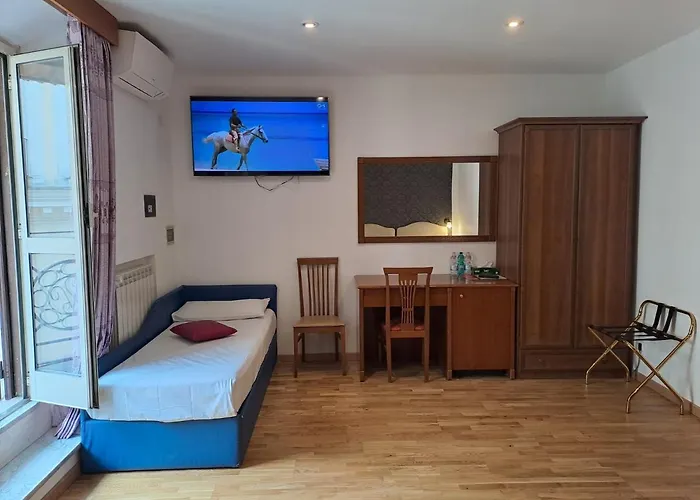 Hotel Fenicia 2*